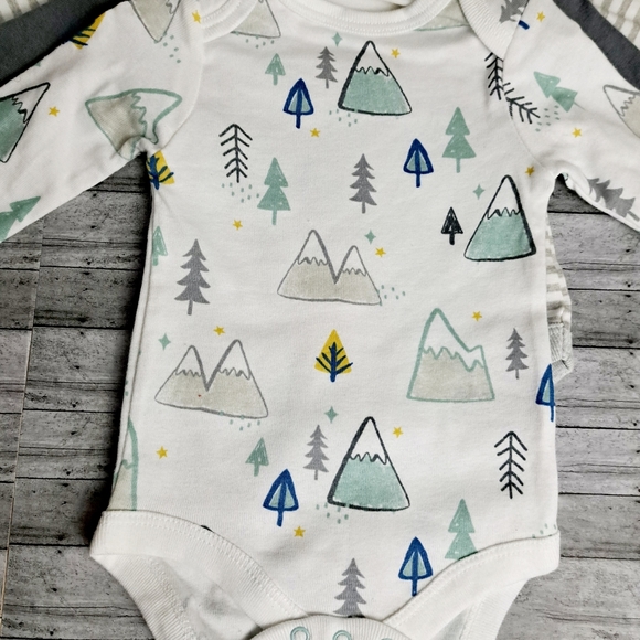 Cloud Island 3 pack Baby Long Sleeve Bodysuit Solid & Striped Partterns 0-3 M - Picture 3 of 9